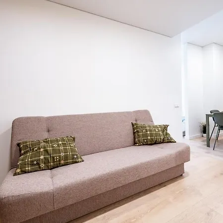 Cozy 1br In Old Town With Free Parking Апартаменты *