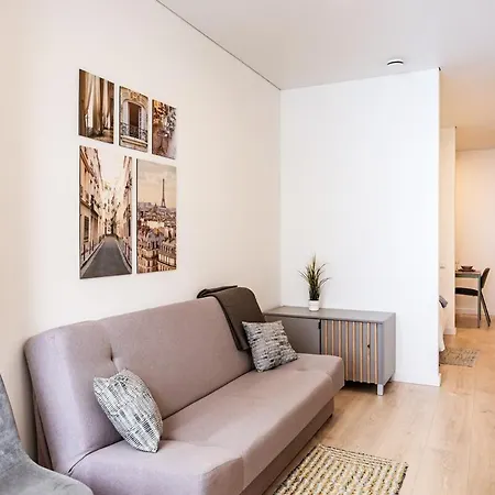 Cozy 1br In Old Town With Free Parking * וילנה