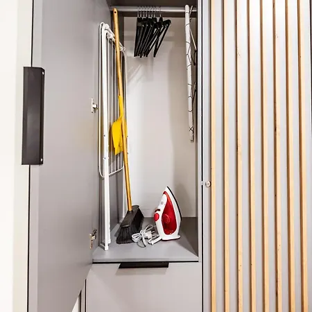 Cozy 1br In Old Town With Free Parking Апартаменты