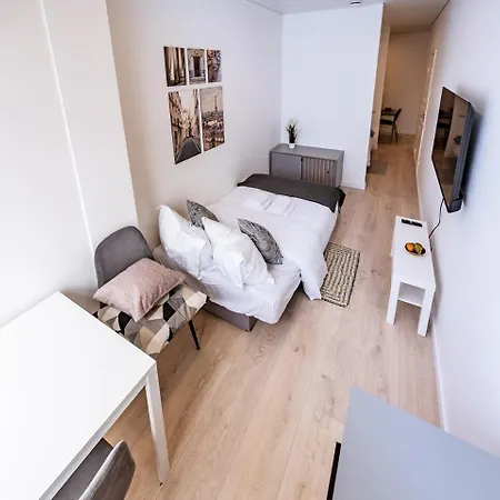 Cozy 1br In Old Town With Free Parking * Вильнюс